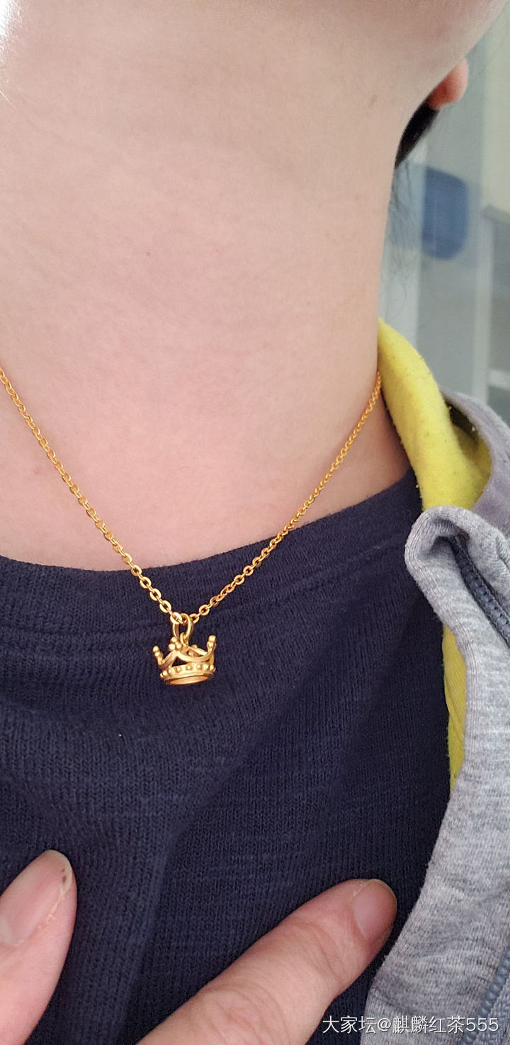 周生生小皇冠_项链金