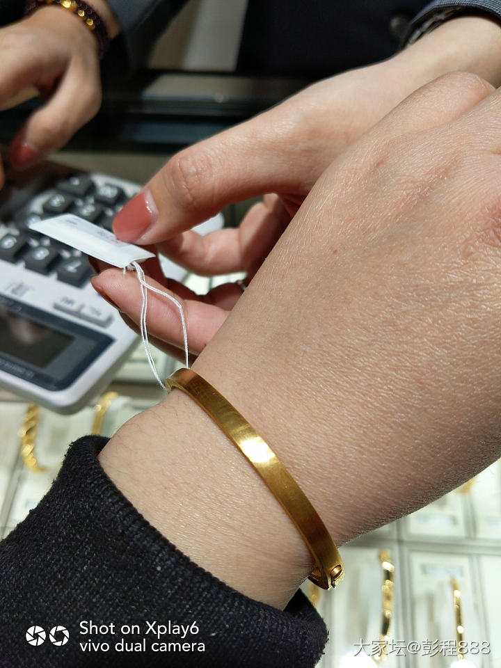 周大福金价336，加上工费不便宜_手镯金