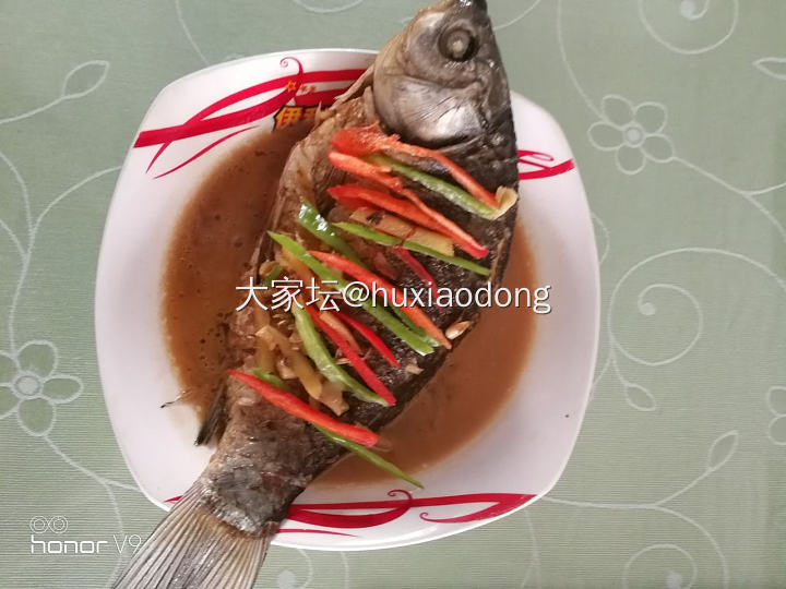 今年年夜饭，半天齐活，半小时吃完。_美食