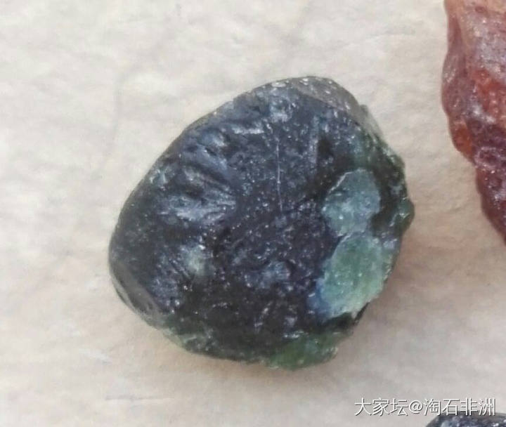 真正的玻璃陨石_玻璃陨石