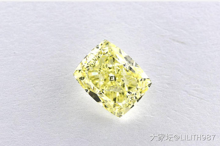 大家帮看看哪颗黄钻好…多谢辣_彩钻