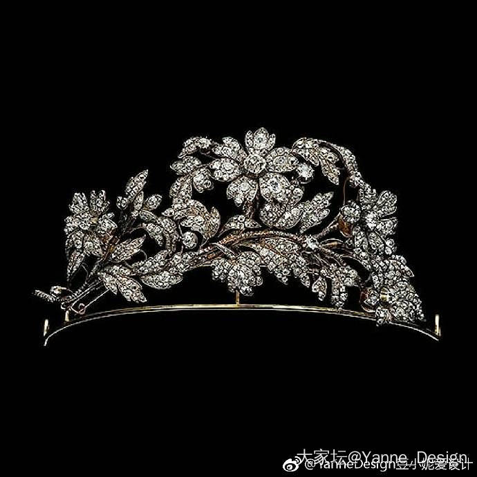 花朵一直都是复古珠宝的第一素材，皇冠，胸针小钻满镶的复古写实派来一波分享_设计