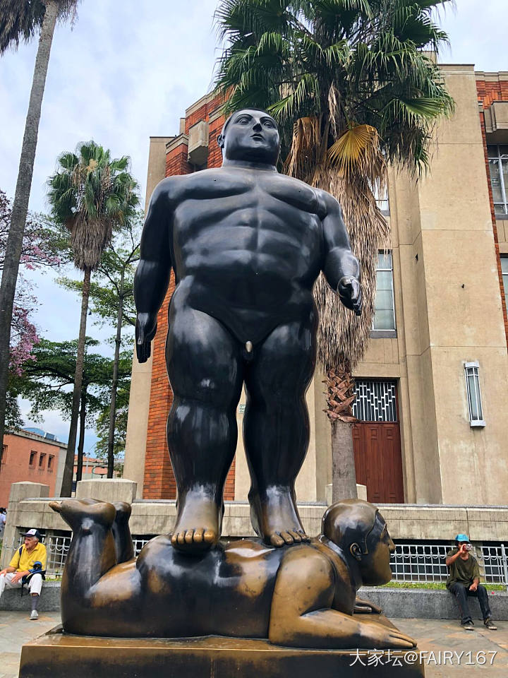 麦德林的Botero 广场_哥伦比亚旅游