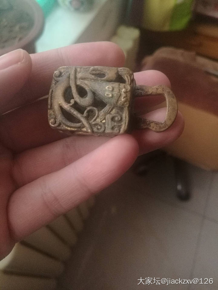 明代铜鎏金螭龙带扣_铜器
