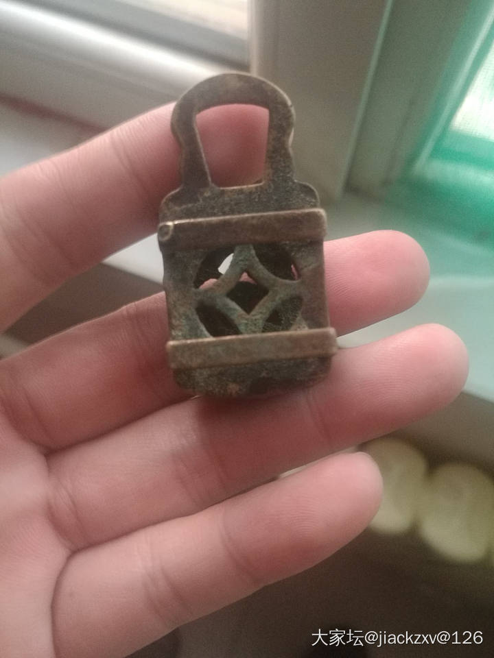 明代铜鎏金螭龙带扣_铜器