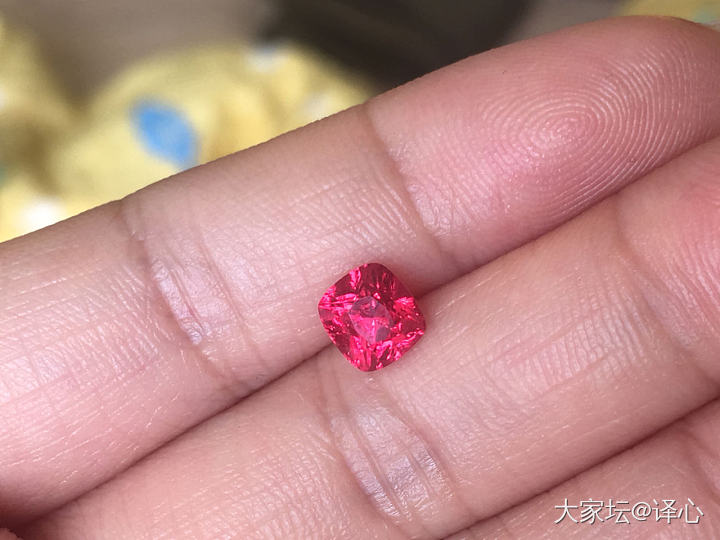 红尖晶_尖晶石