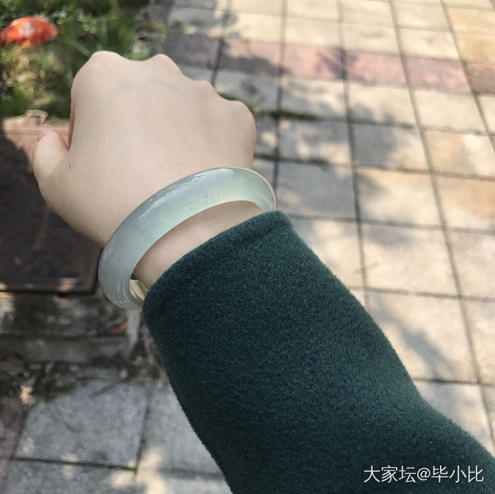你们日常戴多少钱的镯子？_手镯翡翠