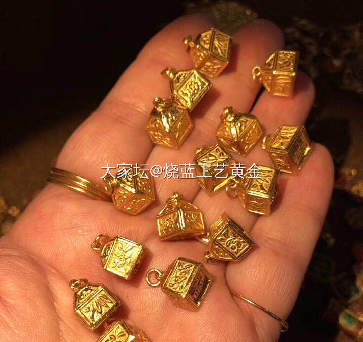 手工錾刻黄金_金工