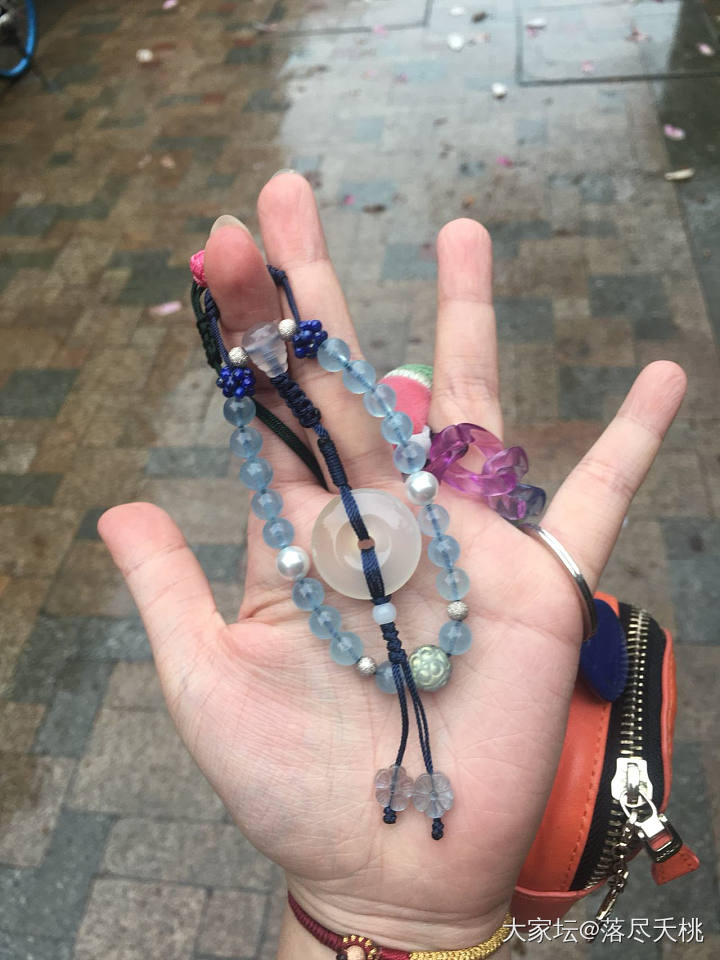 给姐姐妹妹们做的十八子车挂_珠串挂饰