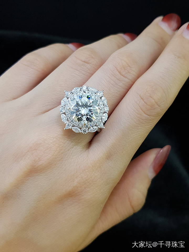 犒赏自己的5克拉💍_钻石千寻珠宝