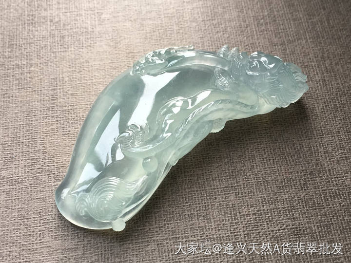 颜色纯正，种水一流~~~_挂件翡翠