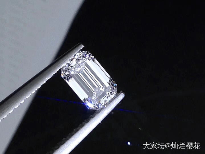 2克拉祖母绿裸石！_异形钻