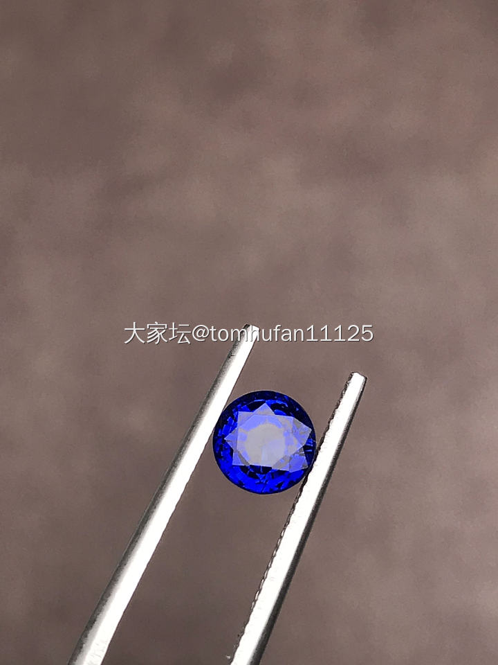 皇家蓝蓝宝石1.35Ct_蓝宝石