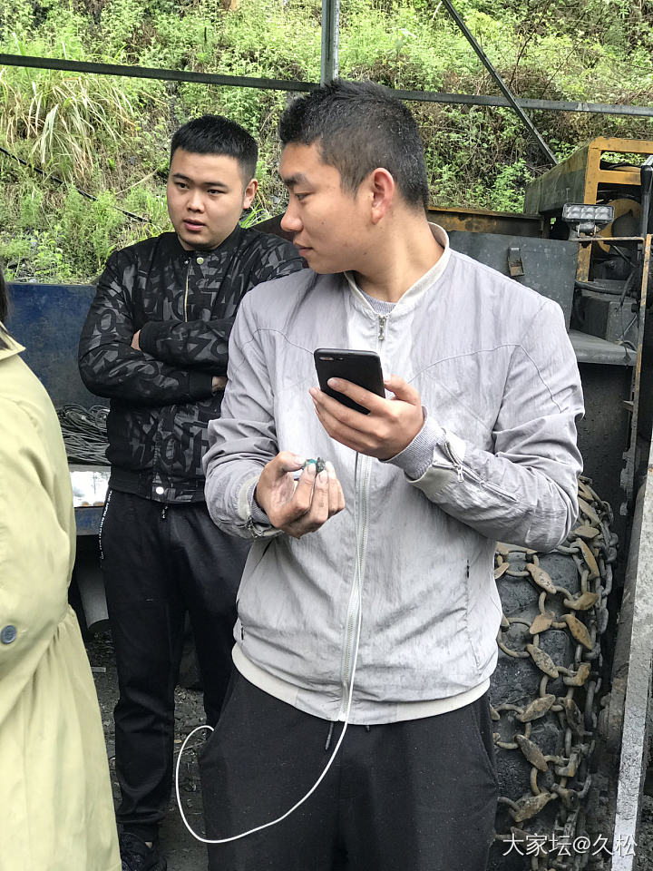 绿松石产地溢水镇洞子沟矿区一日游_青金石