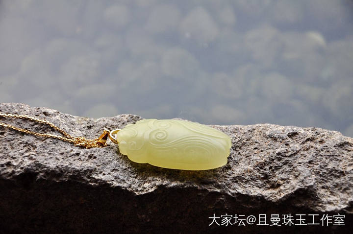 今天这温度，看来软风和着蝉鸣的夏日不远了。_挂件和田玉