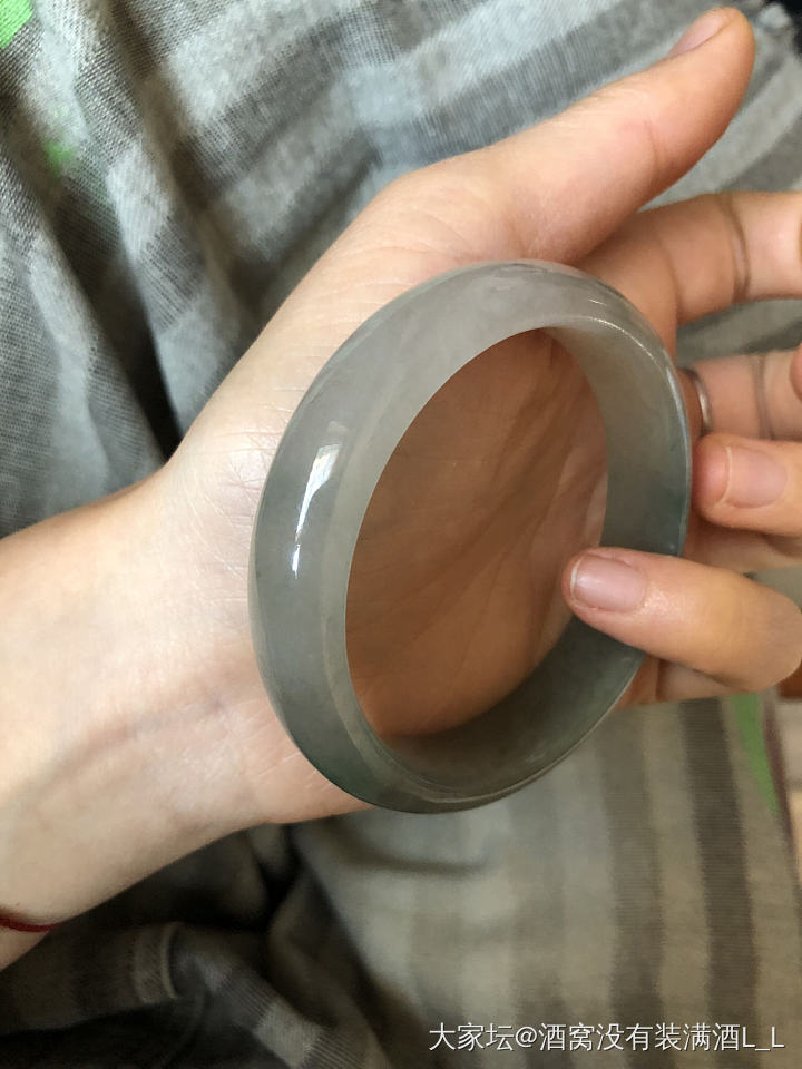 给妈妈寻的种水镯跟碧玉镯～_手镯和田玉翡翠