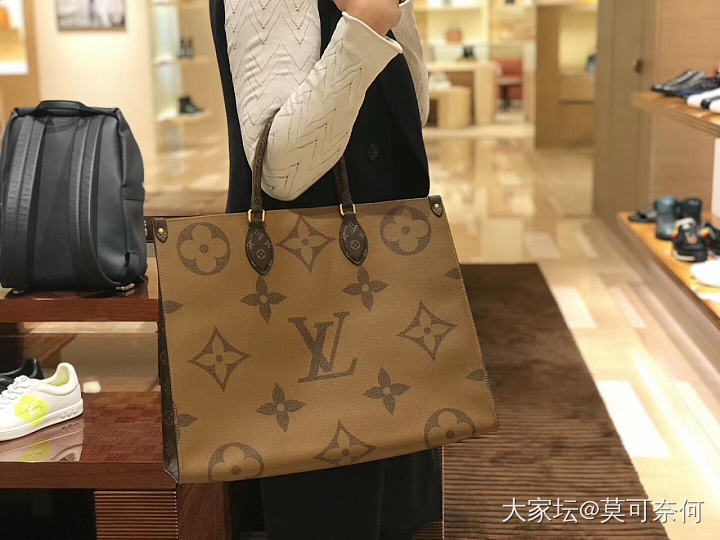 母亲节想给我婆婆买个LV请教哪款比较好？_包包路易·威登