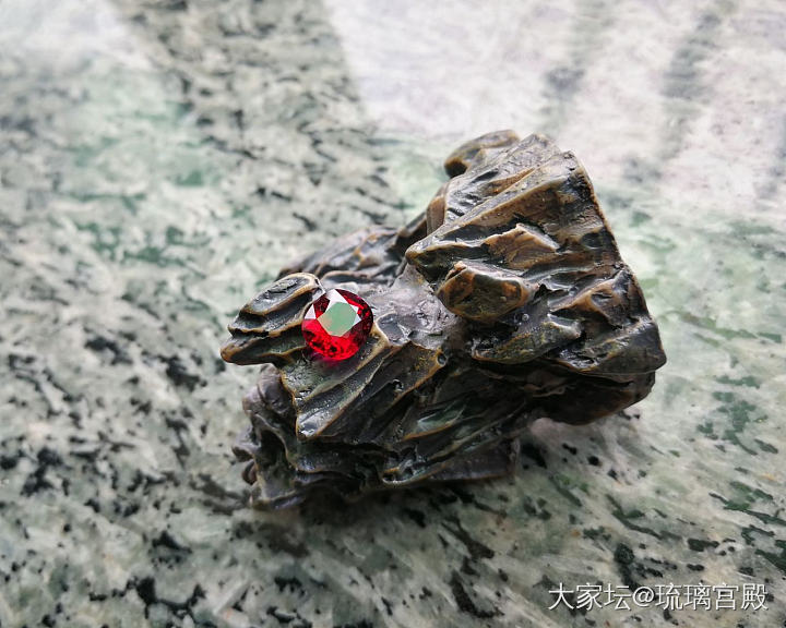 红莲之花_碧玺彩色宝石