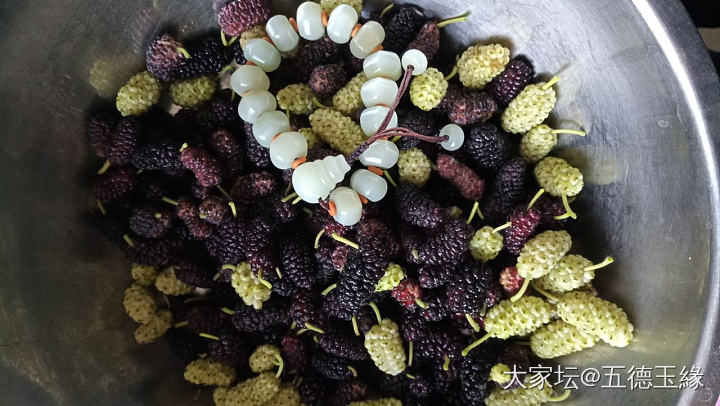 大概桑葚这么大_和田玉