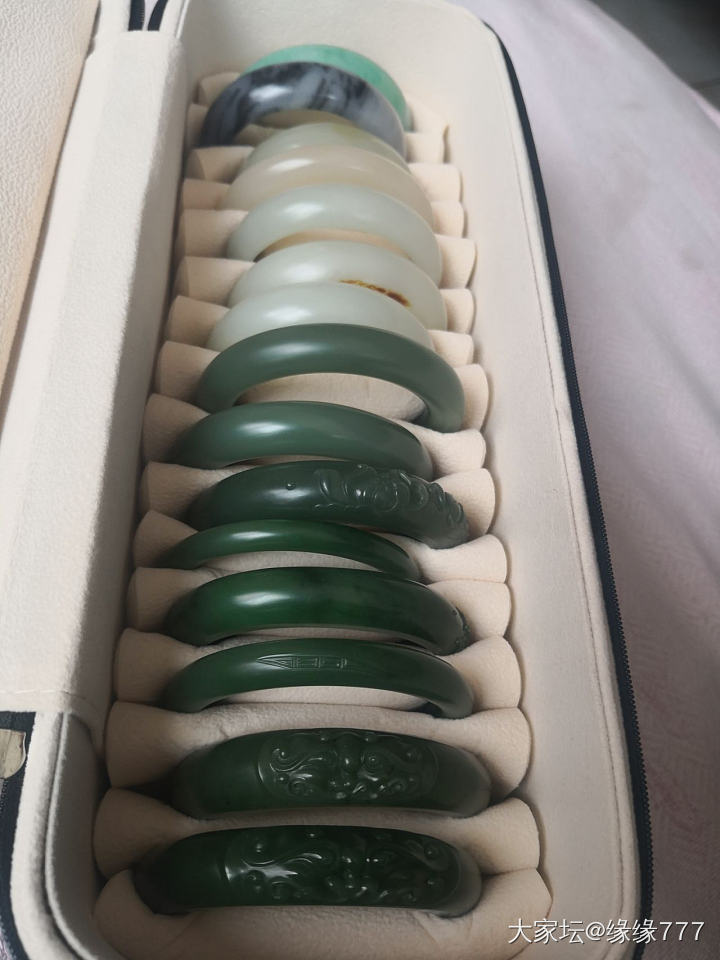 今天这么戴_碧玉手镯
