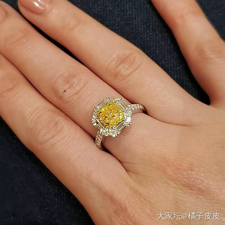 入了黄钻的坑_戒指彩钻