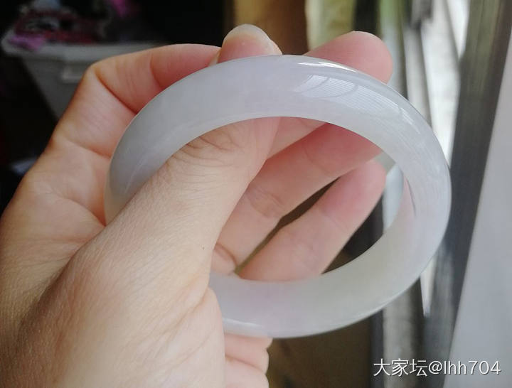 宽边厚装镯子_翡翠