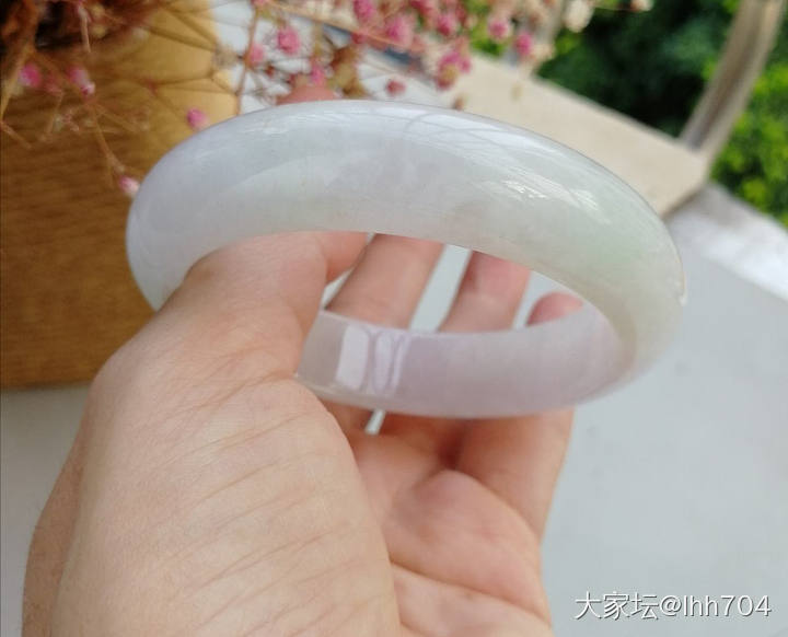 宽边厚装镯子_翡翠