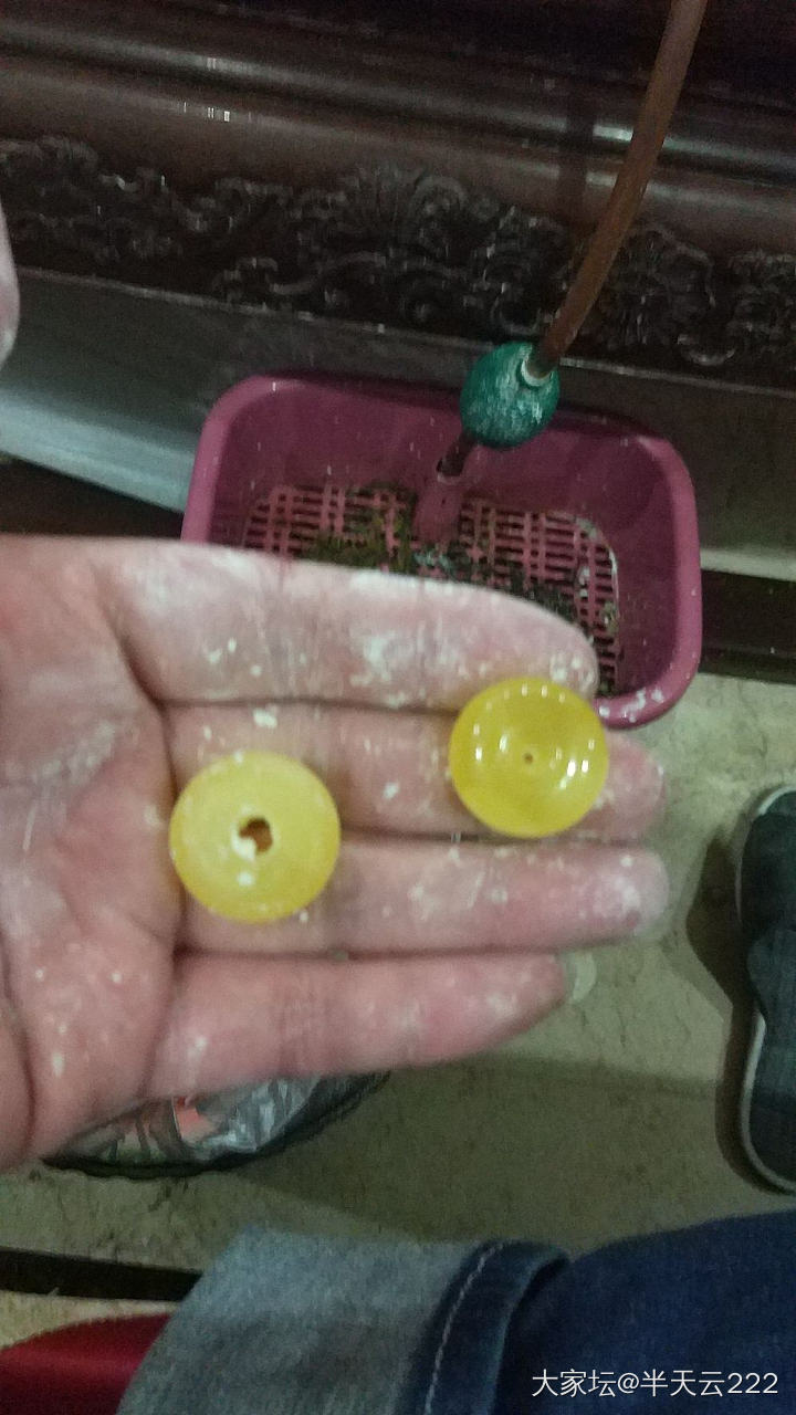 蜜蜡小环，制作过程中_打磨琥珀蜜蜡