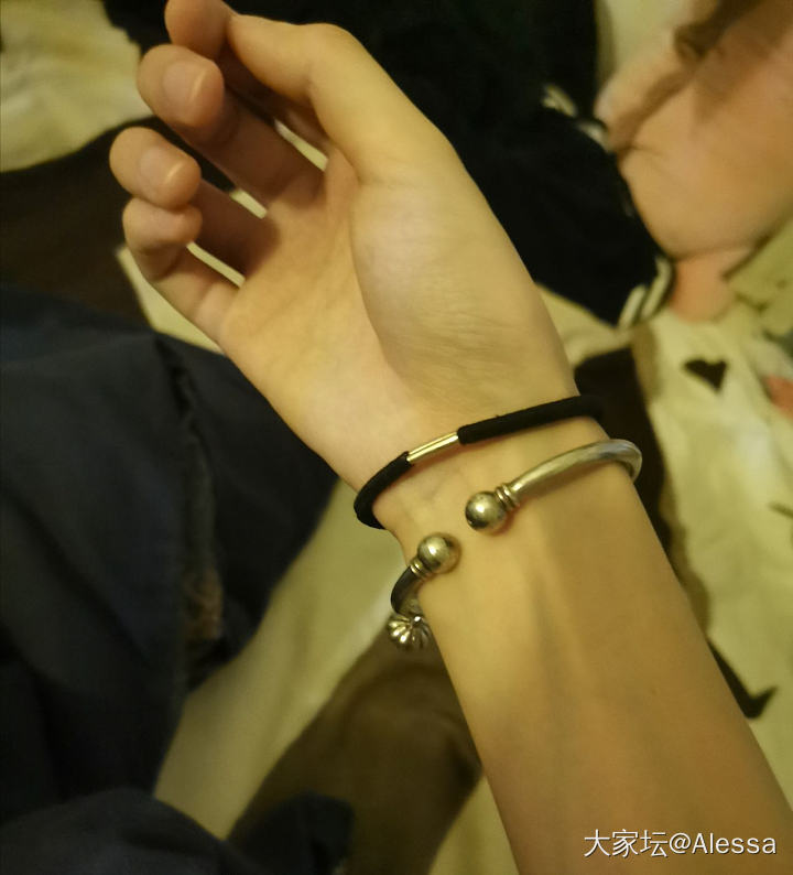大家来讨论一下小克重的银镯子！_手镯银