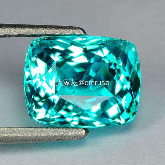 不如其他宝石有悠久的历史，帕拉伊巴碧玺（Paraiba tourmaline）现..._碧玺