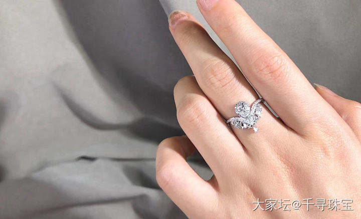 新款新货！仙女的钻戒💍。_钻石千寻珠宝