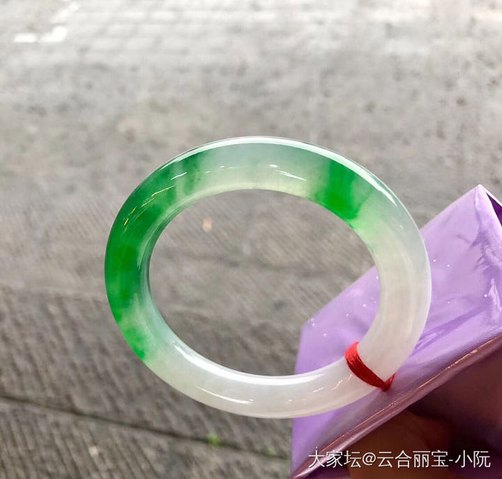 暴雨⛈中还这么优秀_手镯翡翠