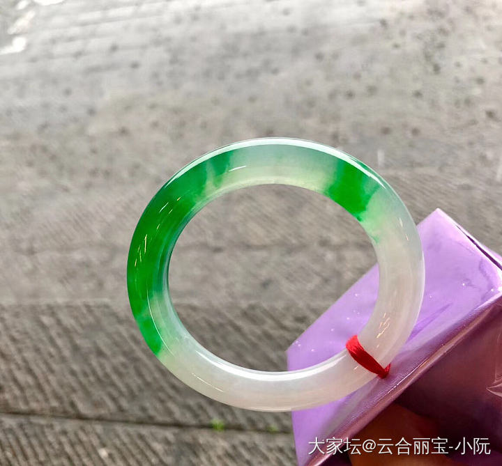暴雨⛈中还这么优秀_手镯翡翠