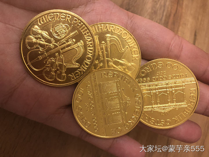 看这个金价涨得一天一个价 凑热闹今天买了四块金币_金币