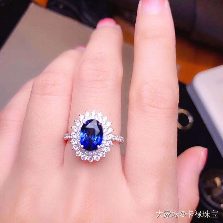 3万多入了 一枚无烧 皇家蓝 2.13ct 蓝宝石_蓝宝石