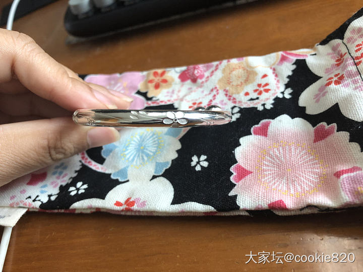 新入的饶记镯子_手镯银