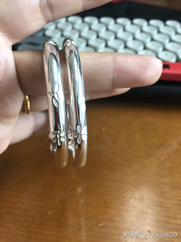 新入的饶记镯子_手镯银