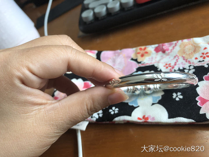新入的饶记镯子_手镯银