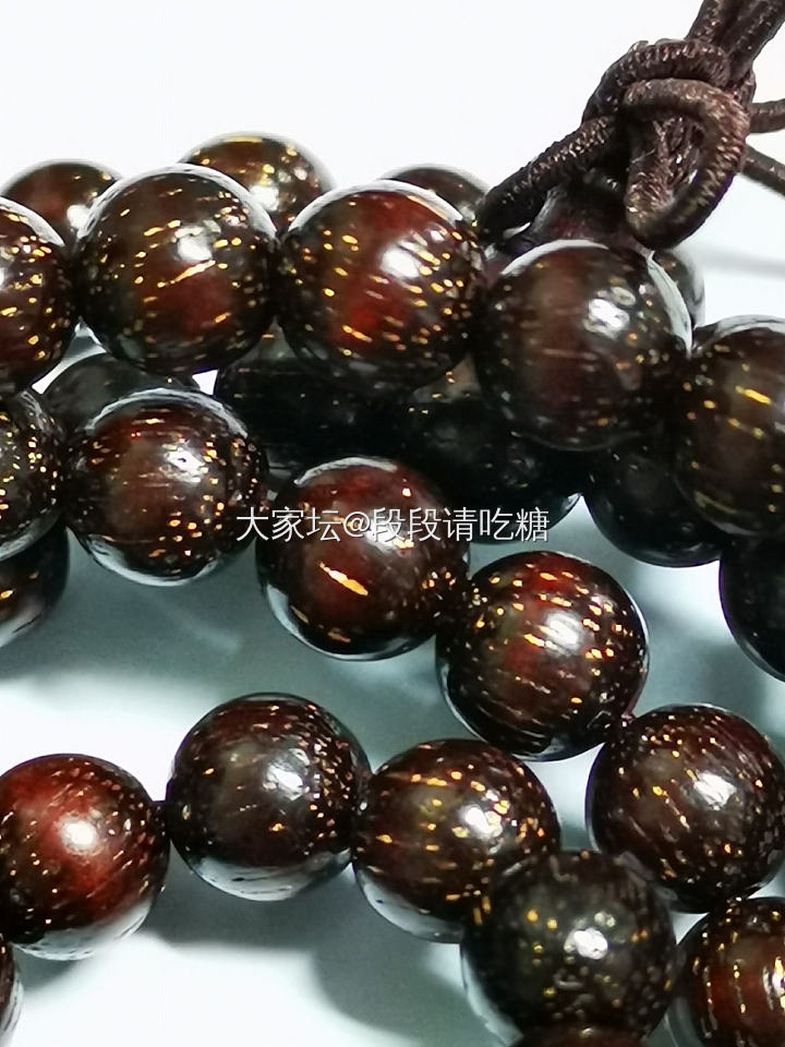 求大神鉴定 买的时候说是小叶紫檀_小叶紫檀