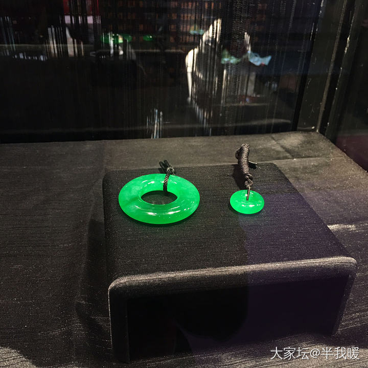 逛昆明珠宝展_展会翡翠