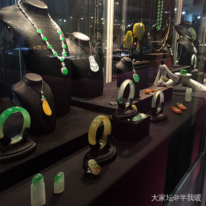 逛昆明珠宝展_展会翡翠