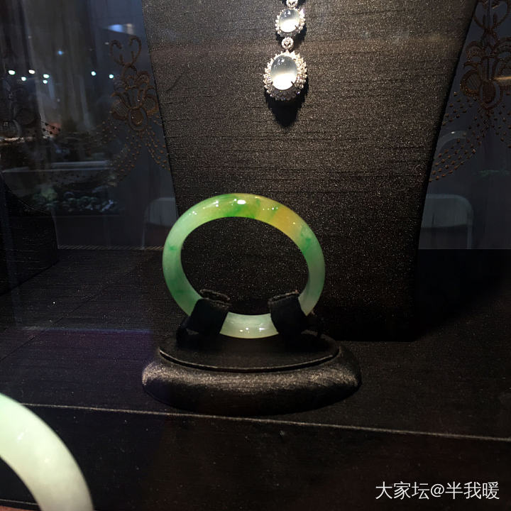 逛昆明珠宝展_展会翡翠