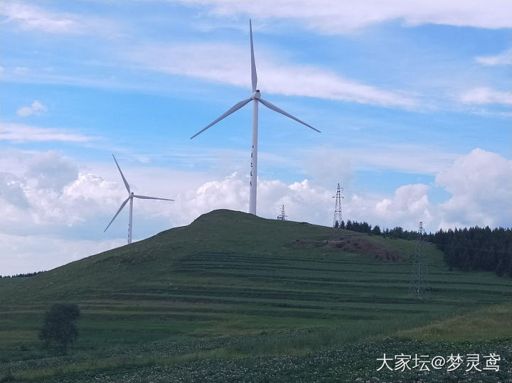 草原天路
慕名已久的草原天路，三年前来过一次，但是跟着旅行团，不让大巴驶入，所以..._景色旅游