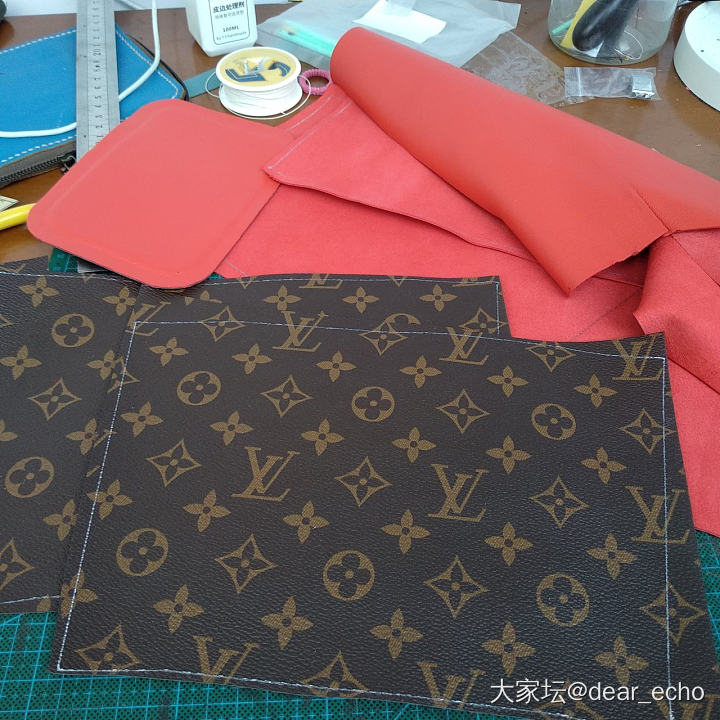 试版，发现要改进的地方还挺多，包口应该包边，底部内缝+滚边条，侧边用侧边条连接。..._包包手工diy