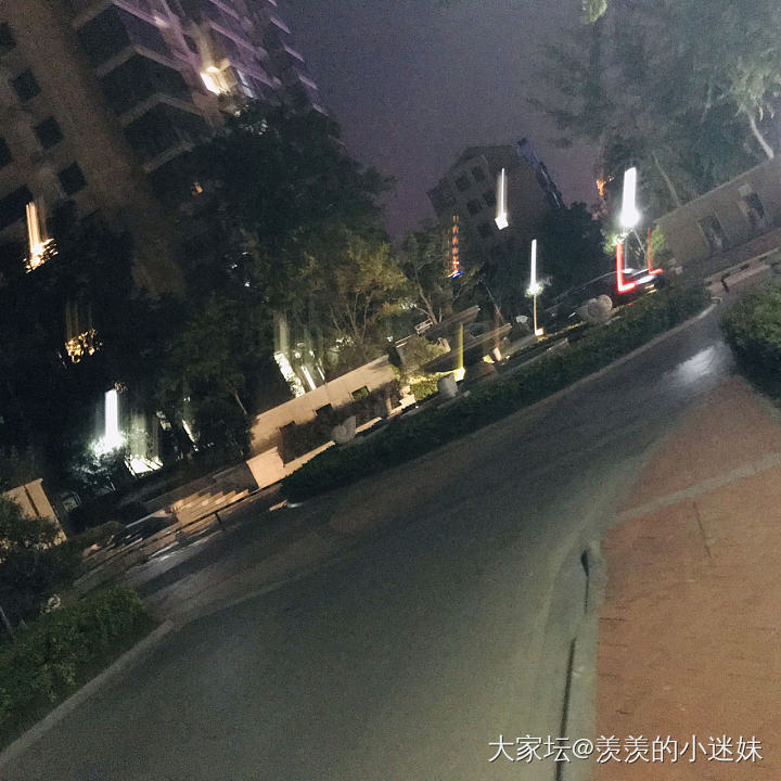 今天终于独立的来了个夜跑_运动