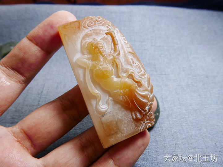 糖白玉飞天侍女反弹琵琶牌_半成品和田玉