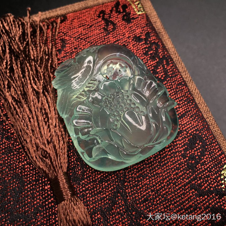 天青冻雕刻吊坠_岫岩玉