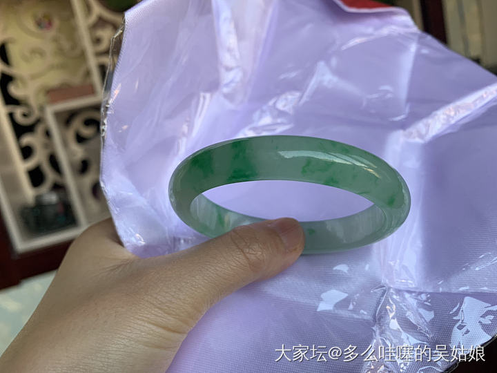 我的冰阳绿翡翠手镯_手镯翡翠