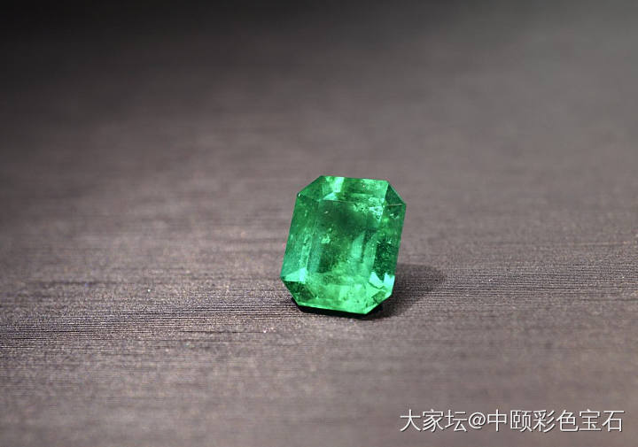 ##中颐天然微油哥伦比亚祖母绿##  2.12ct_刻面宝石祖母绿名贵宝石