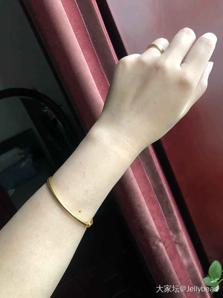 我想看看你们的细牙签_金手镯